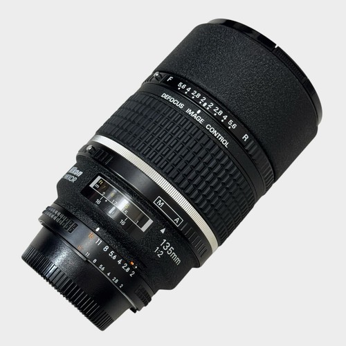 Nikon nikkor 135mm f - dc, f/2