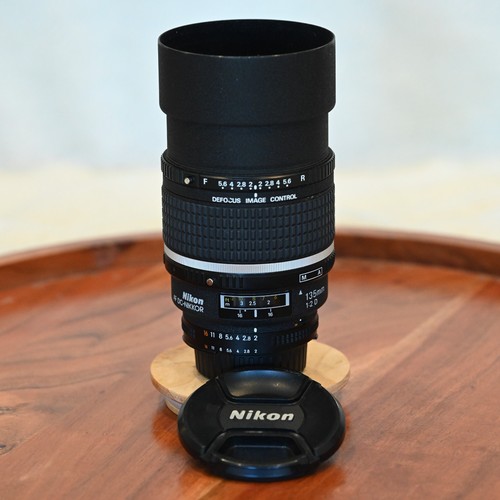 Nikon nikkor 135 f 2 - mm, f/2